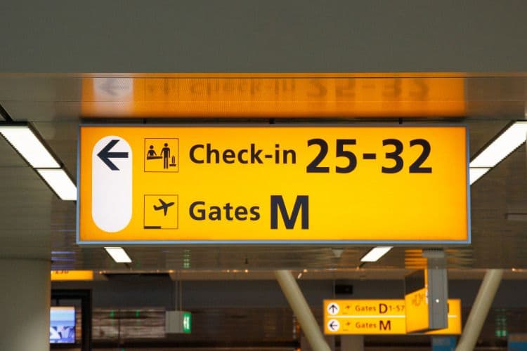 Extra controle op luchthavens voor eenoudergezinnen